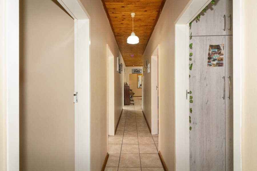 5 Bedroom Property for Sale in Jordania Free State